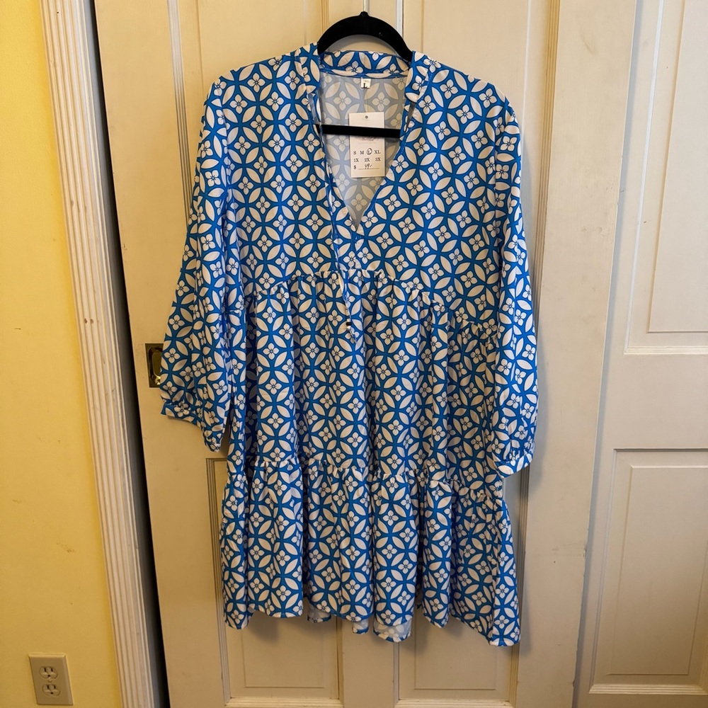 Adorable blue/white dress
